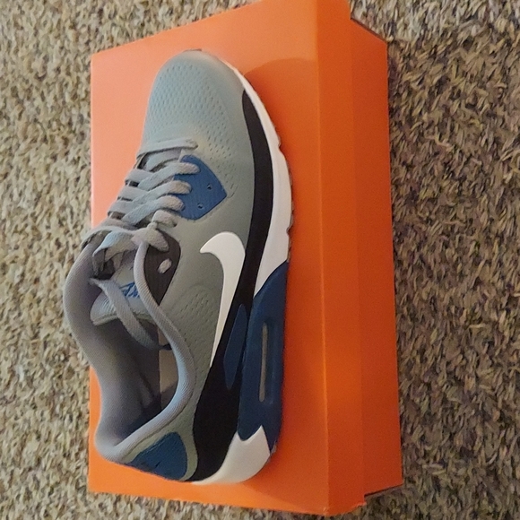 Size 8 Nike Air Max 90 - Picture 1 of 5